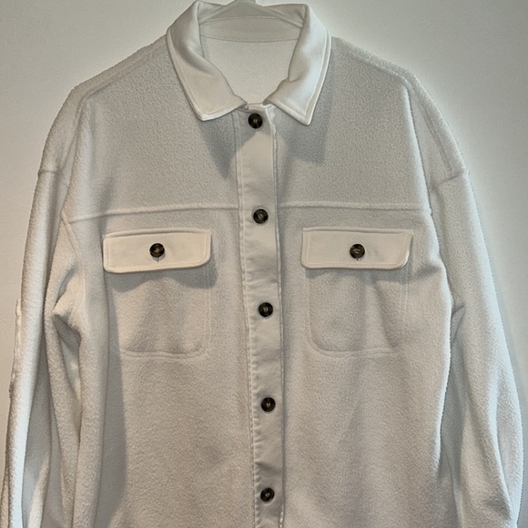 White Soft Button Down Shacket Medium - Picture 2 of 8